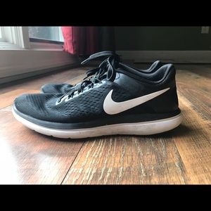Nike flynit running shoes
